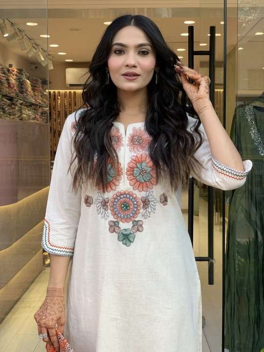 Women's Cotton Ethnic Set with Kurta, Palazzo & Dupatta(L) - Image 4